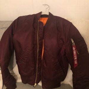 Alpha industries maroon bomber